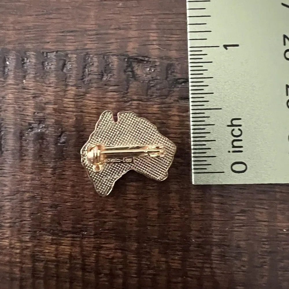 Vintage Australia 'Kangaroo'  Souvenir Hat‎ Lapel Vest  Pin